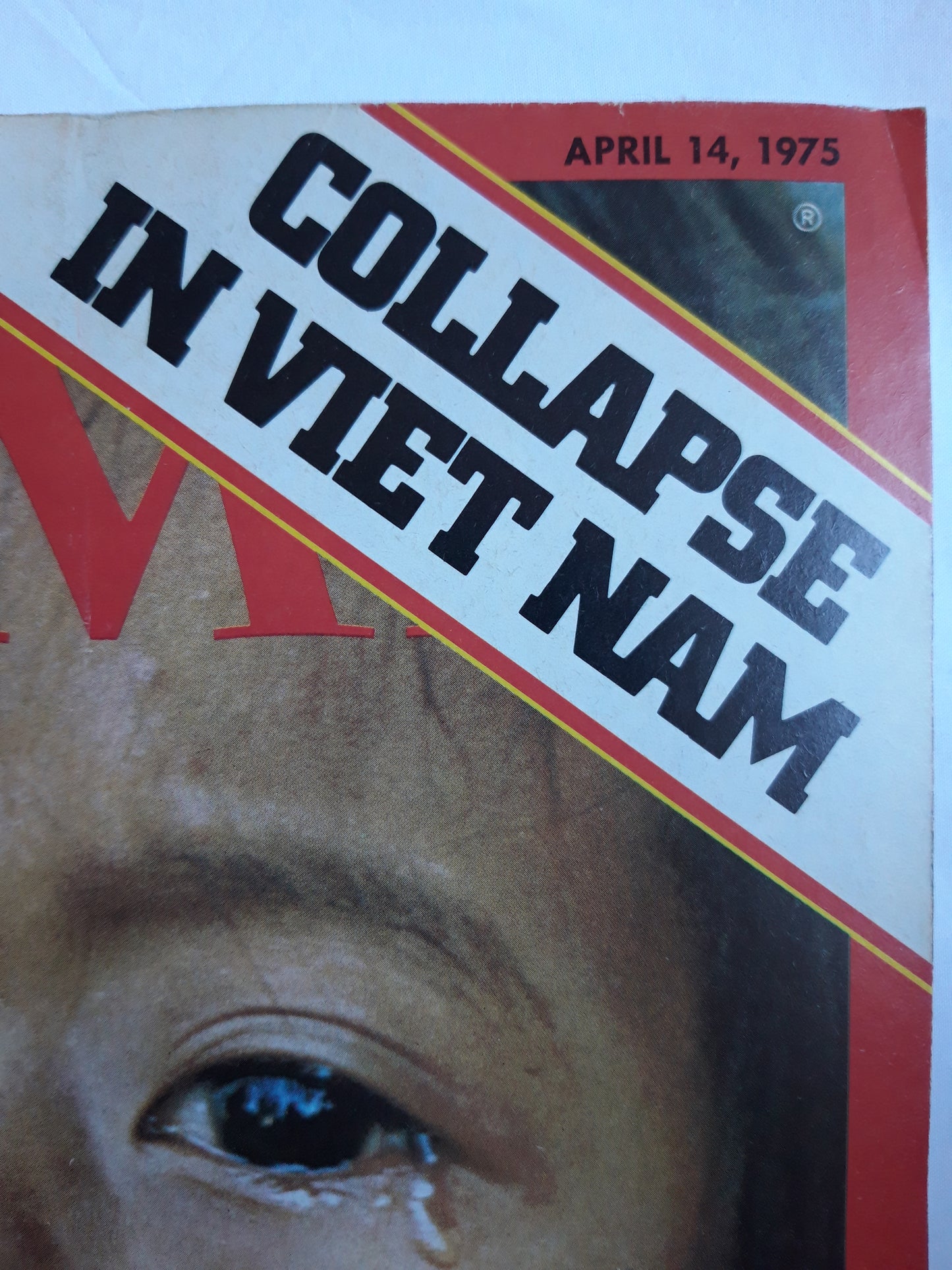 Time magazine Collapse in Viet Nam 14.04.1975 April 1975