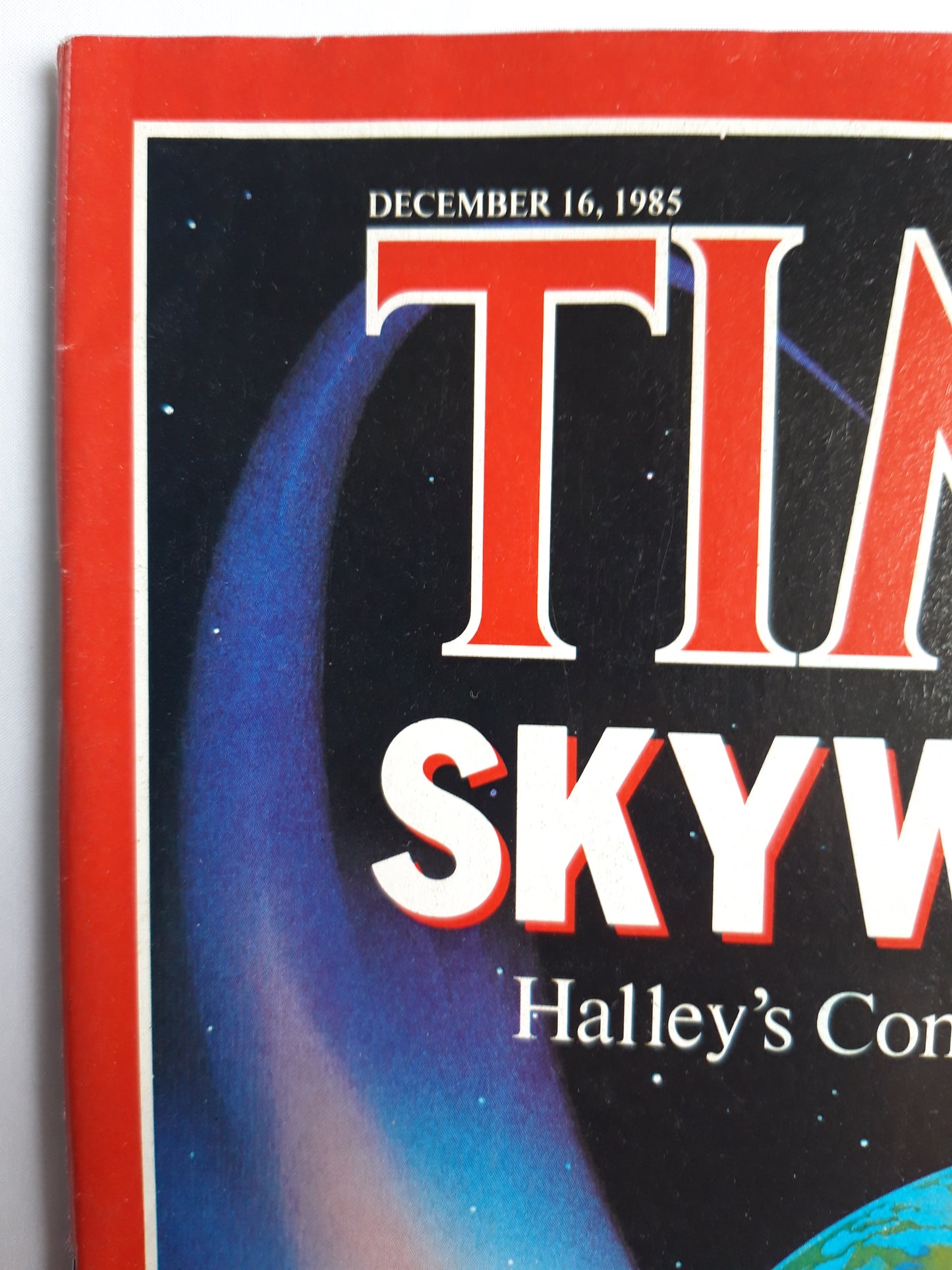 Time magazine Skywatch Halley`s Comet Swings By The Philippines Challenging Marcos 16.12.1985 Dezember 1985 No.50