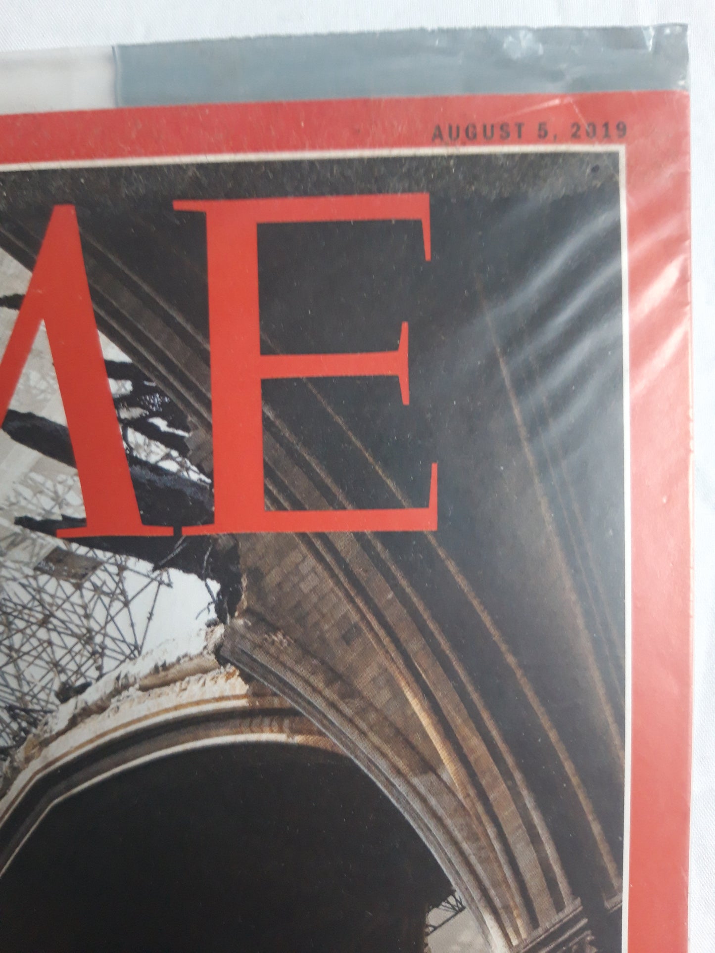 Time magazine Saving An Icon Notre Dame de Paris original package OP OVP Originalverpackung 05.08.2019 August 2019