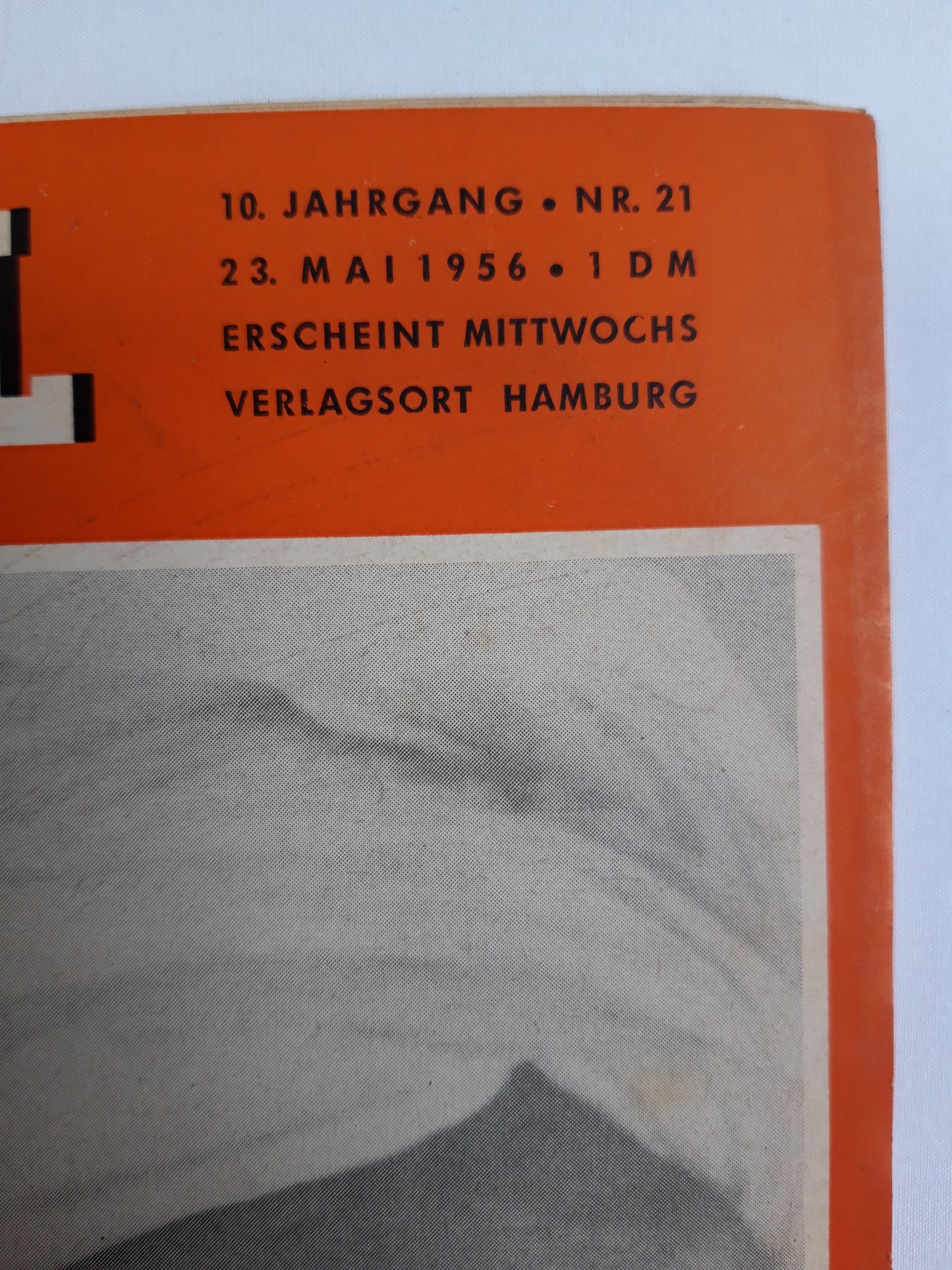 Der Spiegel Krieg gegen Morgen Frankreichts Oberbefehlshaber in Algerien General Lorillot No. 21 23.05.1956 Mai May 1956