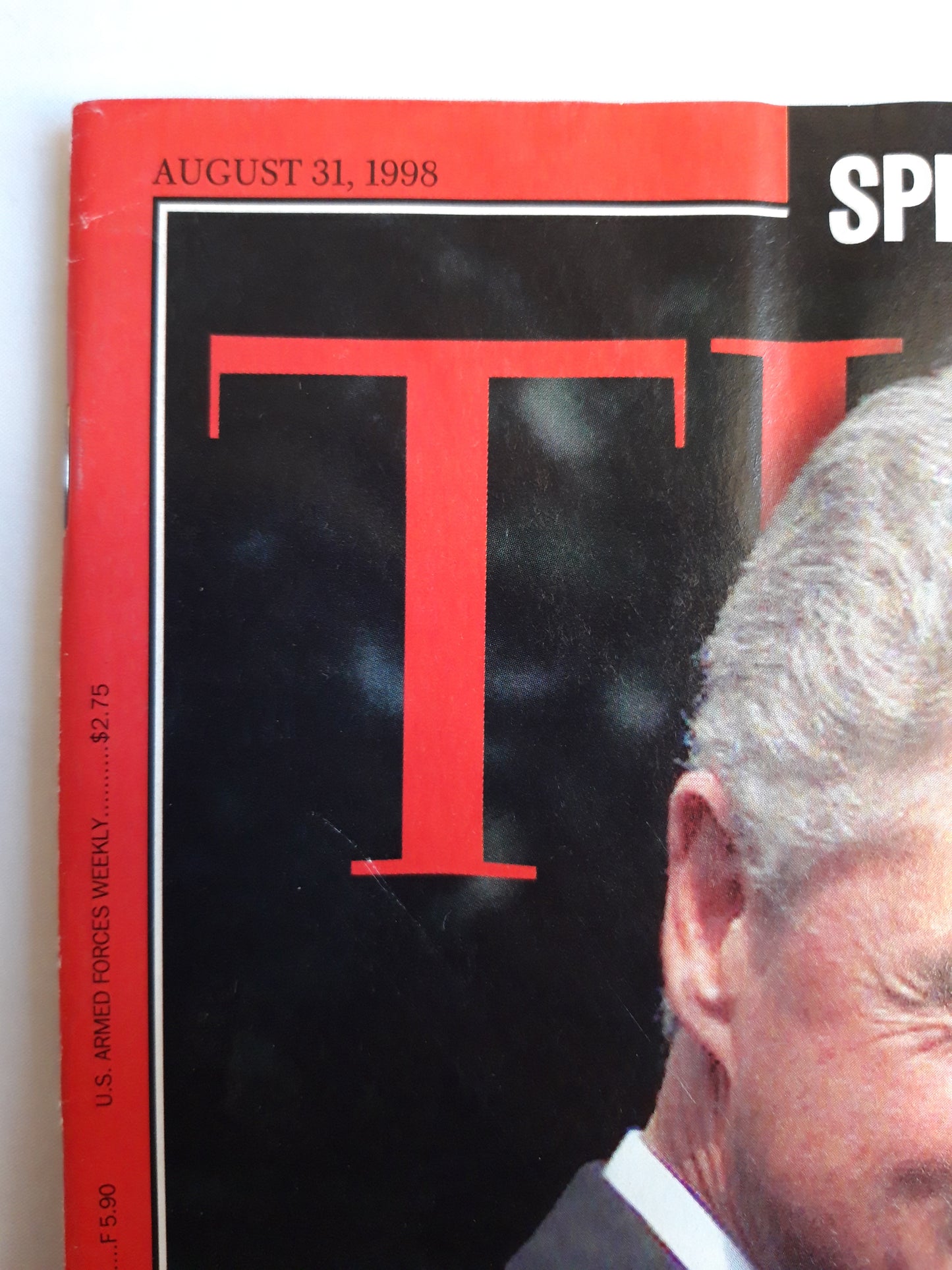 Time magazine Special report It`s nobody`s business but ours The first family leaving the White House for Martha`s Vineyard Tuesday afternoon 31.08.1998 31. August 1998