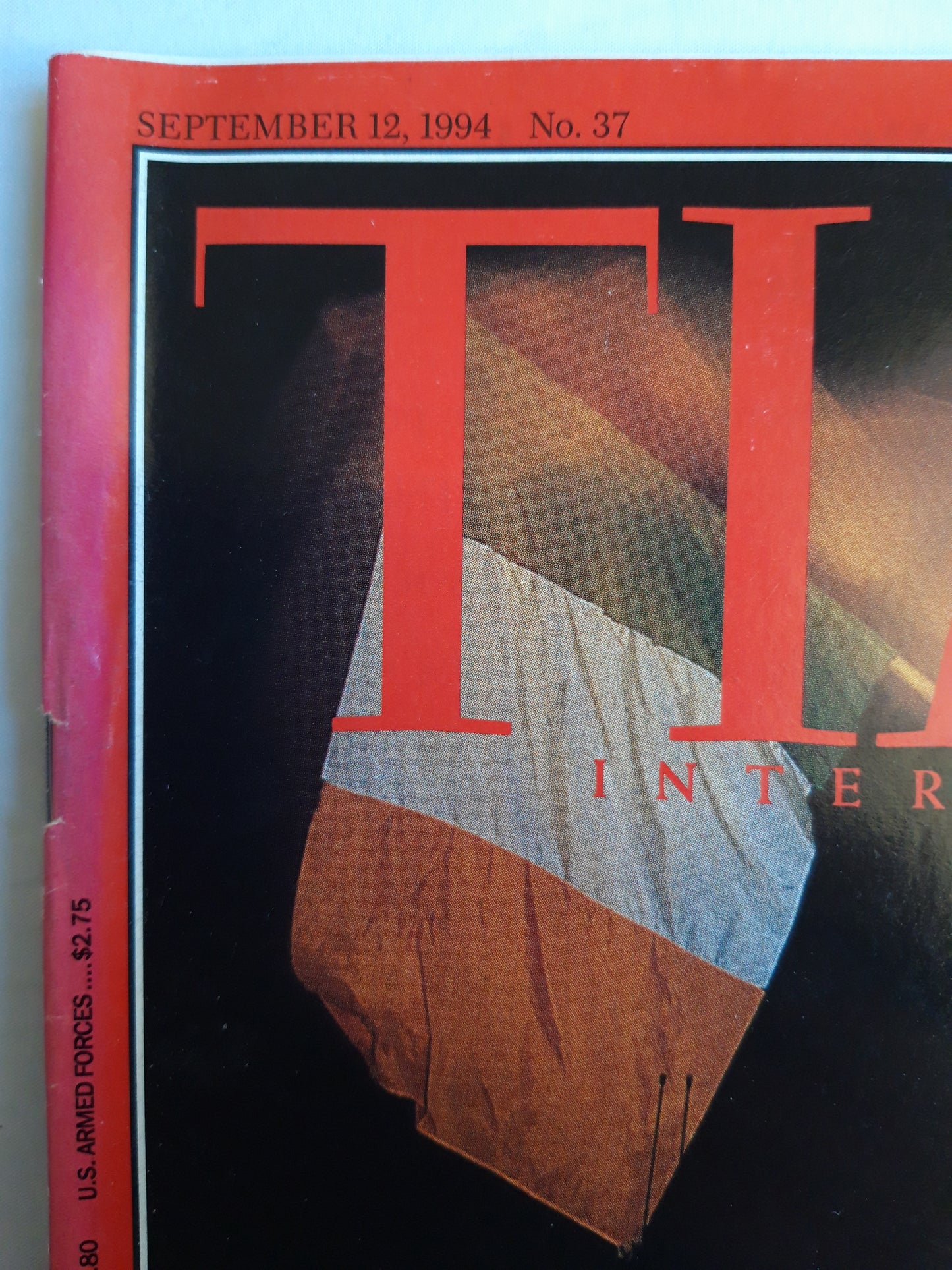 Time magazine A Thrill of Hope The I.R.A. silences its guns Jubilant Catholics in Belfast Revenge of the killer microbes 12.09.1994 12. September 1994