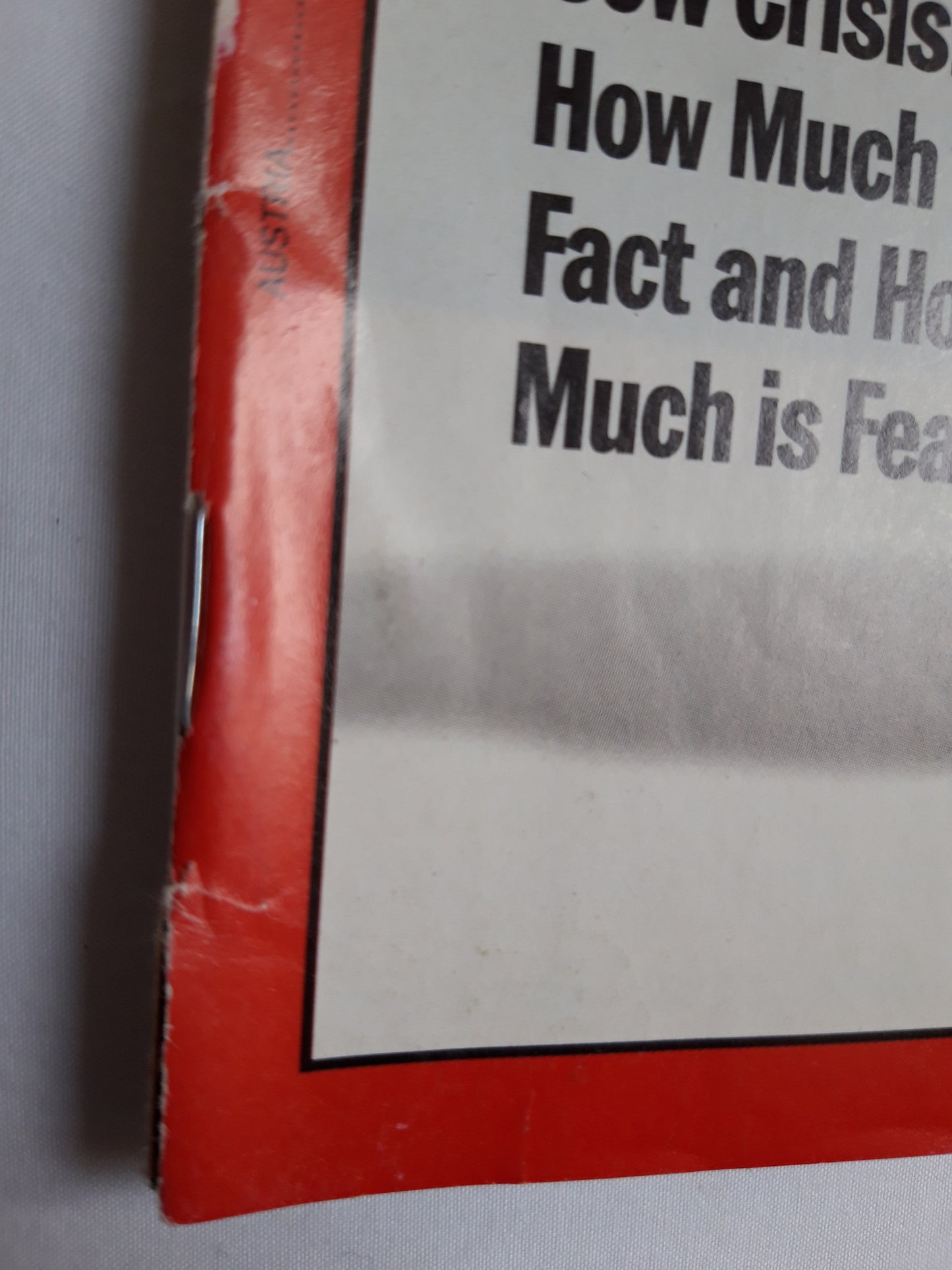 Time magazine Bad to the bone Britain`s Mad Cow Crisis: How Much is Fact and How Much is Fear? The Plight of India`s terrorized untouchables 15.12.1997 15th 15. December Dezember 1997
