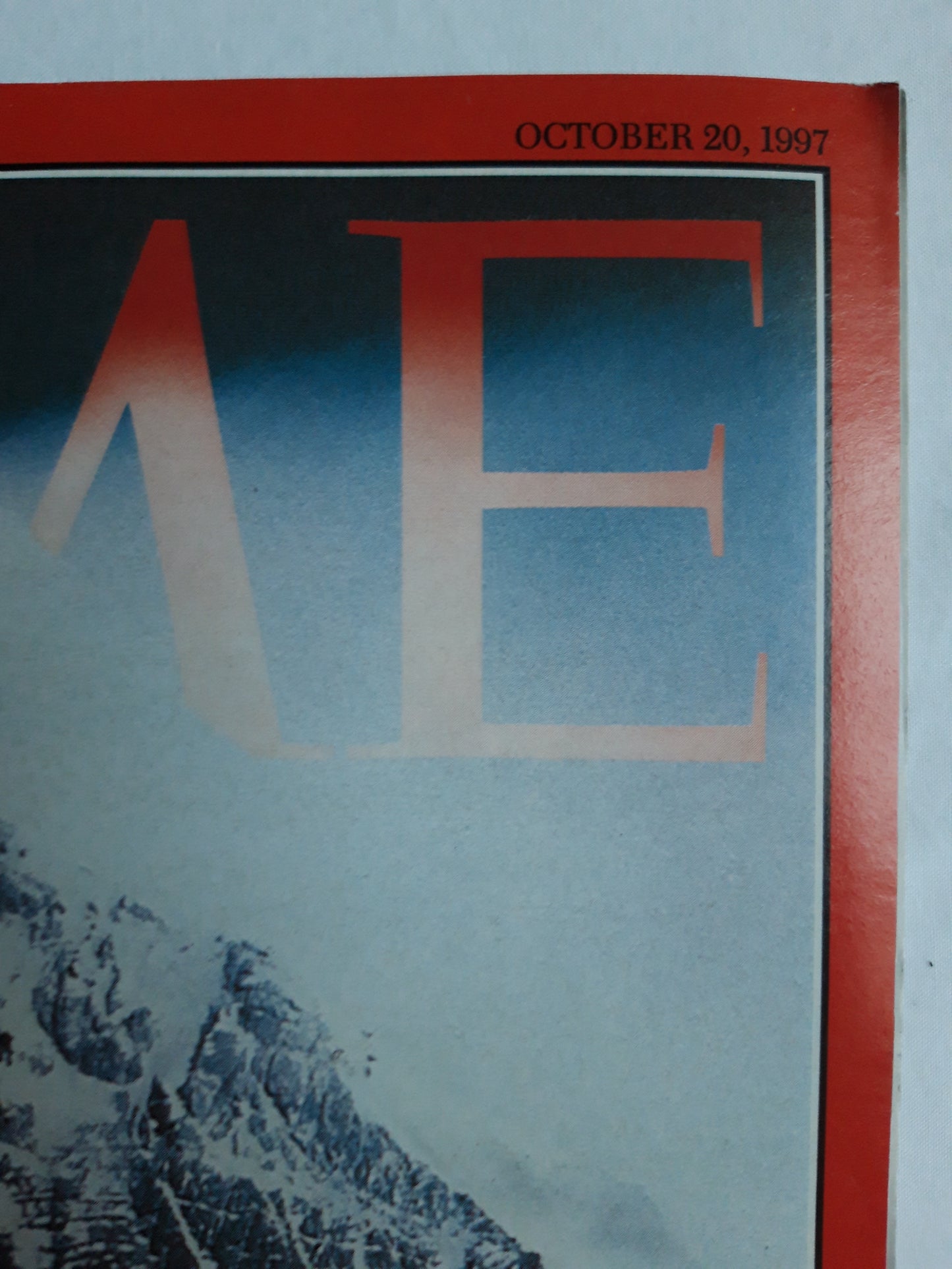 Time magazine Fatal Attraction A harrowing tale of death on Mount Everest Special Fashion report Viva Versace Stock&Frocks 20.10.1997 20th 20. October 1997