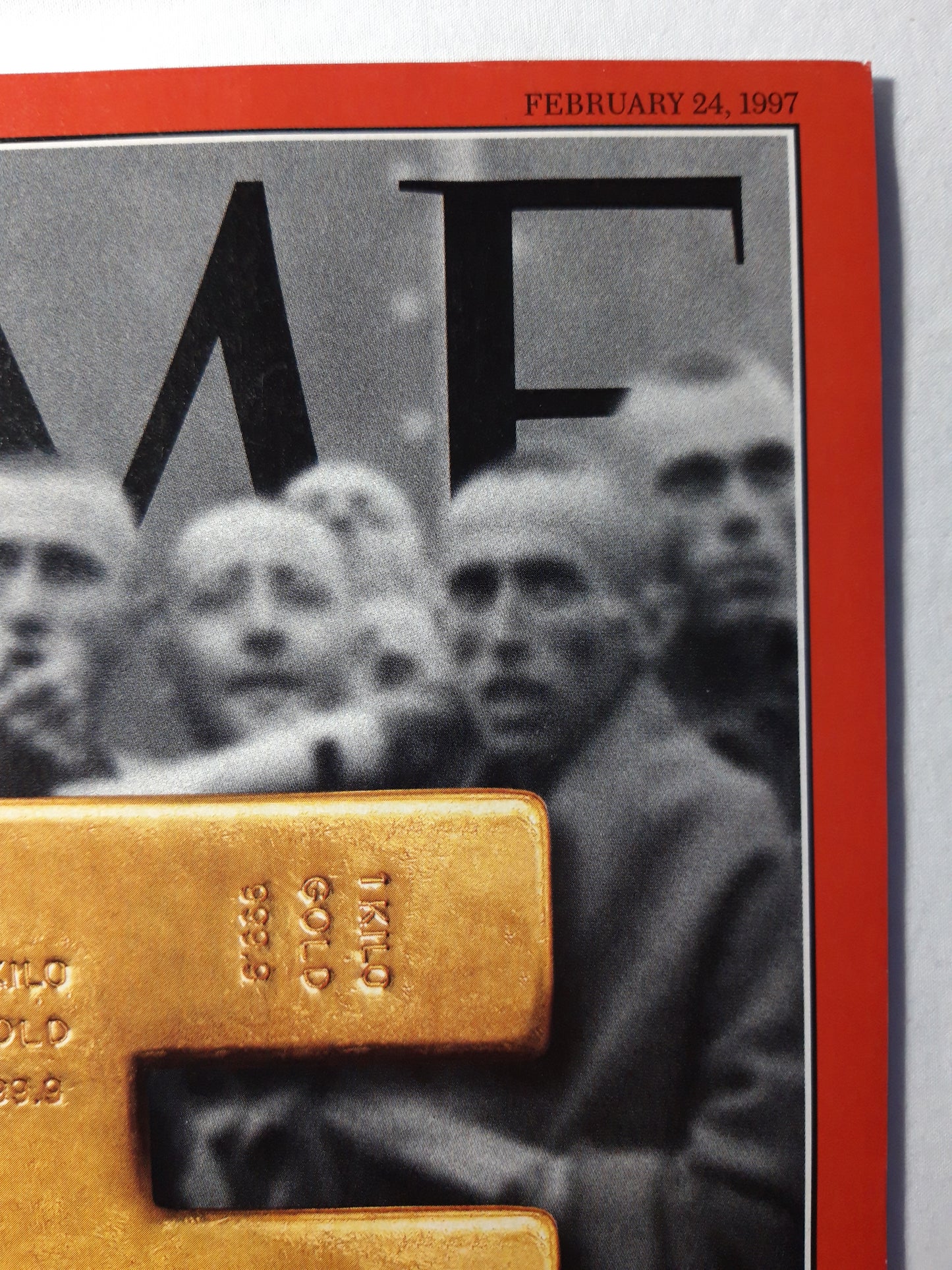 Time magazine Echoes of the holocaust The fight over Nazi gold reminds us why we must never forget Go-go global economy The Moguls Who Make It Happen 24.02.1997 24th 24. February Februar 1997