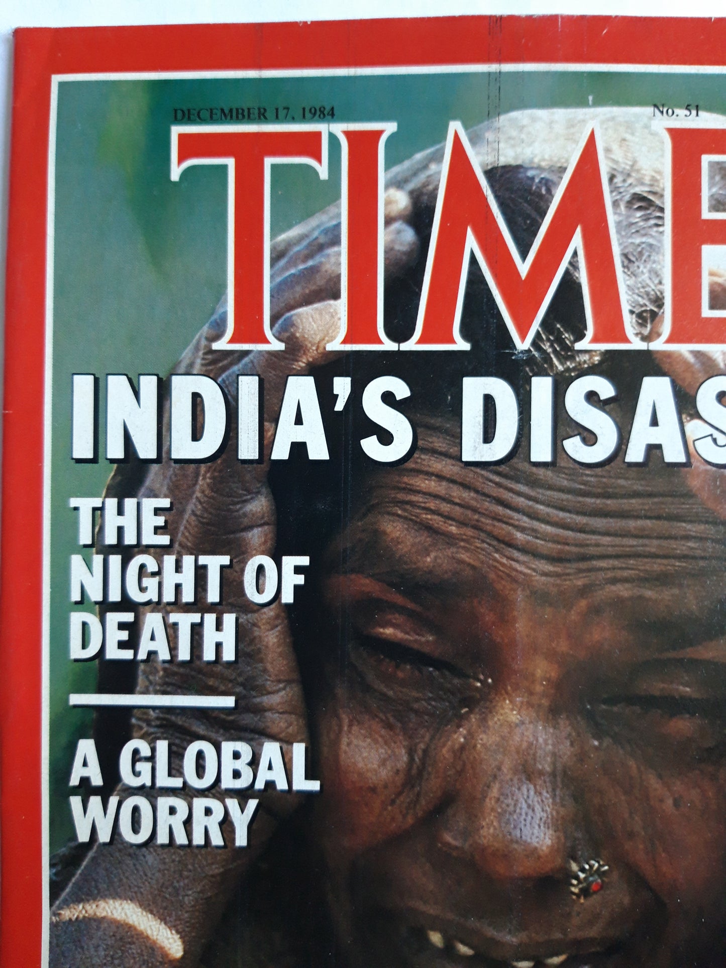 Time magazine India`s Disaster The Night of Death A Global Worry Terror on the Tarmac A Murderous Skyjacking 17.12.1984 Dezember 1984