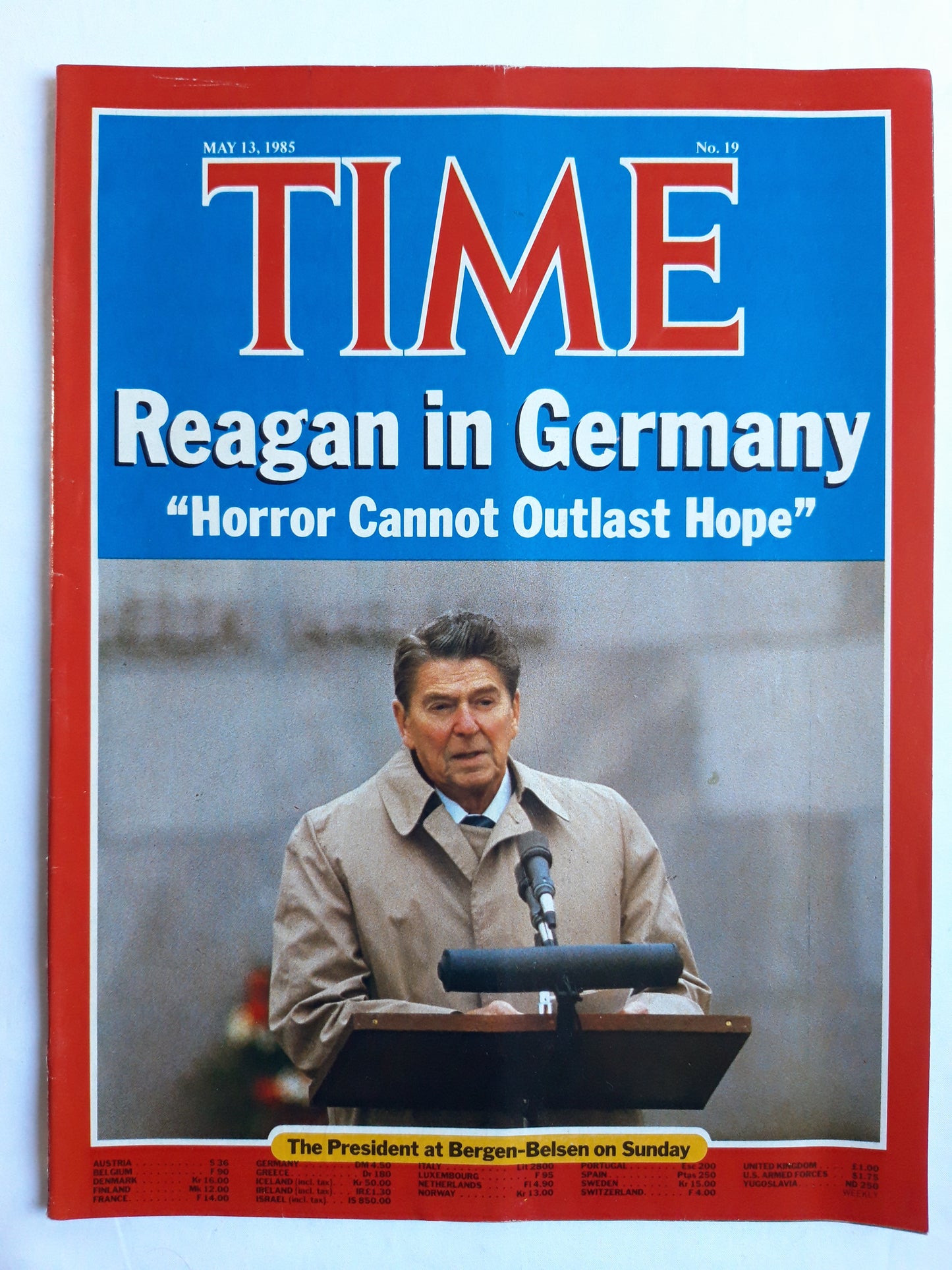 Time magazine Ronald Reagan in Germany Bergen-Belsen Horror Cannot Outlast Hope 13.05.1985 Mai 1985 No.19