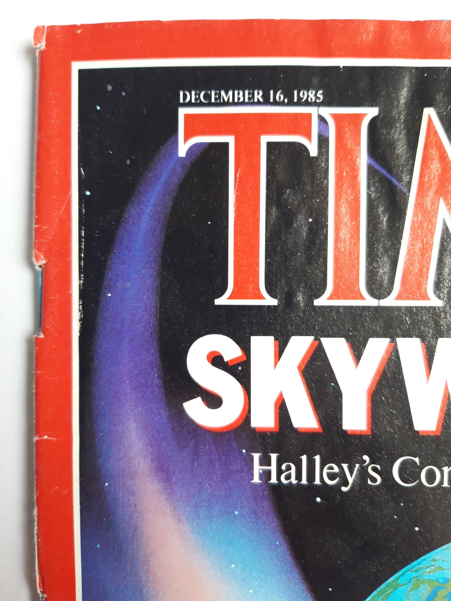 Time magazine Skywatch Halley`s Comet Swings By The Philippines Challenging Marcos 16.12.1985 Dezember 1985 No.50