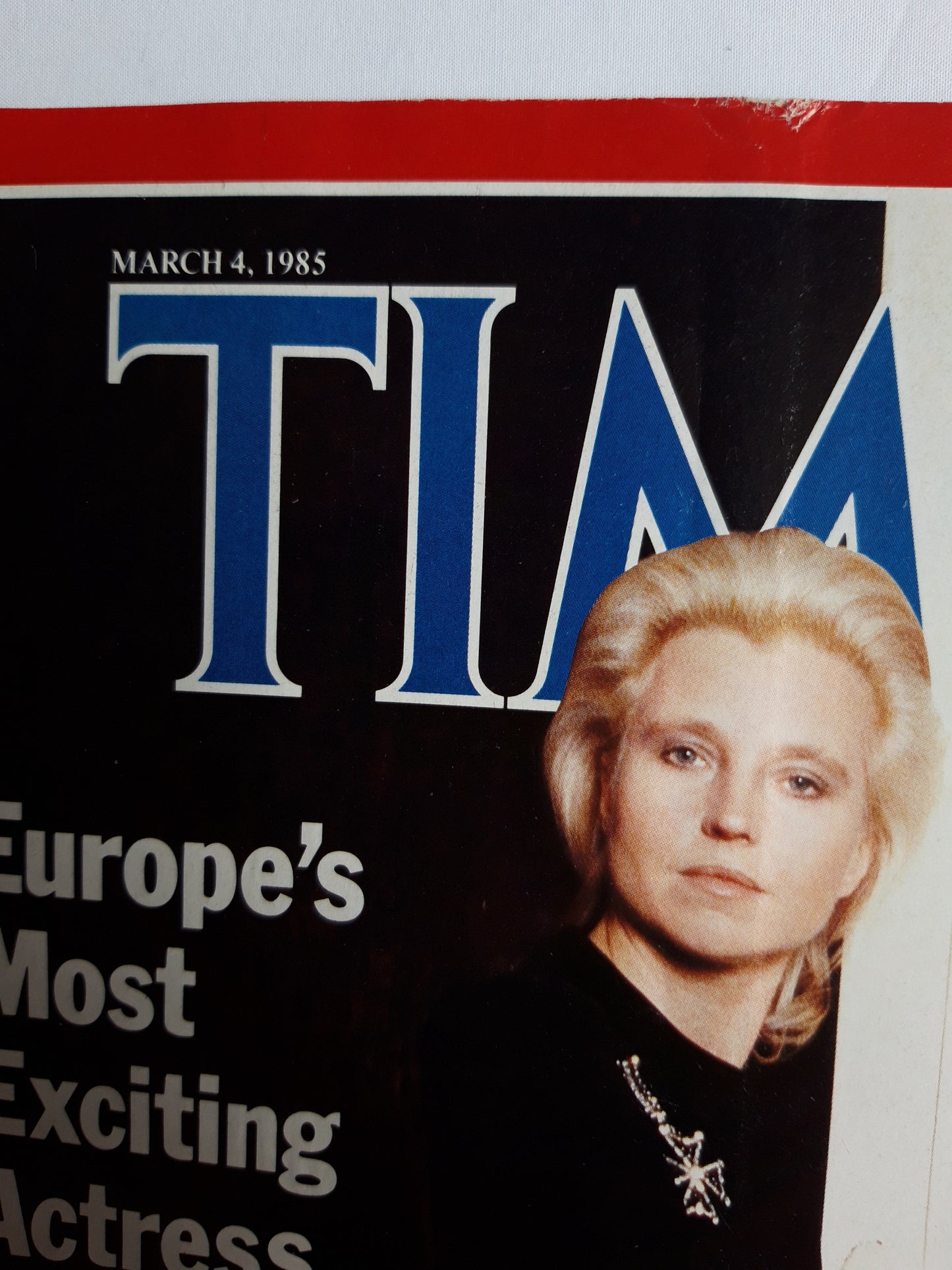 Time magazine Europe`s Most Exciting Actress Hanna Schygulla Tatcher in the U.S. 04.03.1985 März 1985 No.9