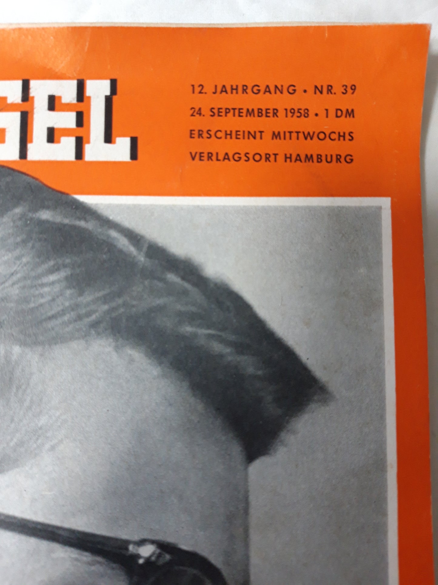 Der Spiegel Verlust der Mitte Dior-Nachfolger Yves Saint-Laurent (Mode, Fashion) 24.09.1958 September 1958