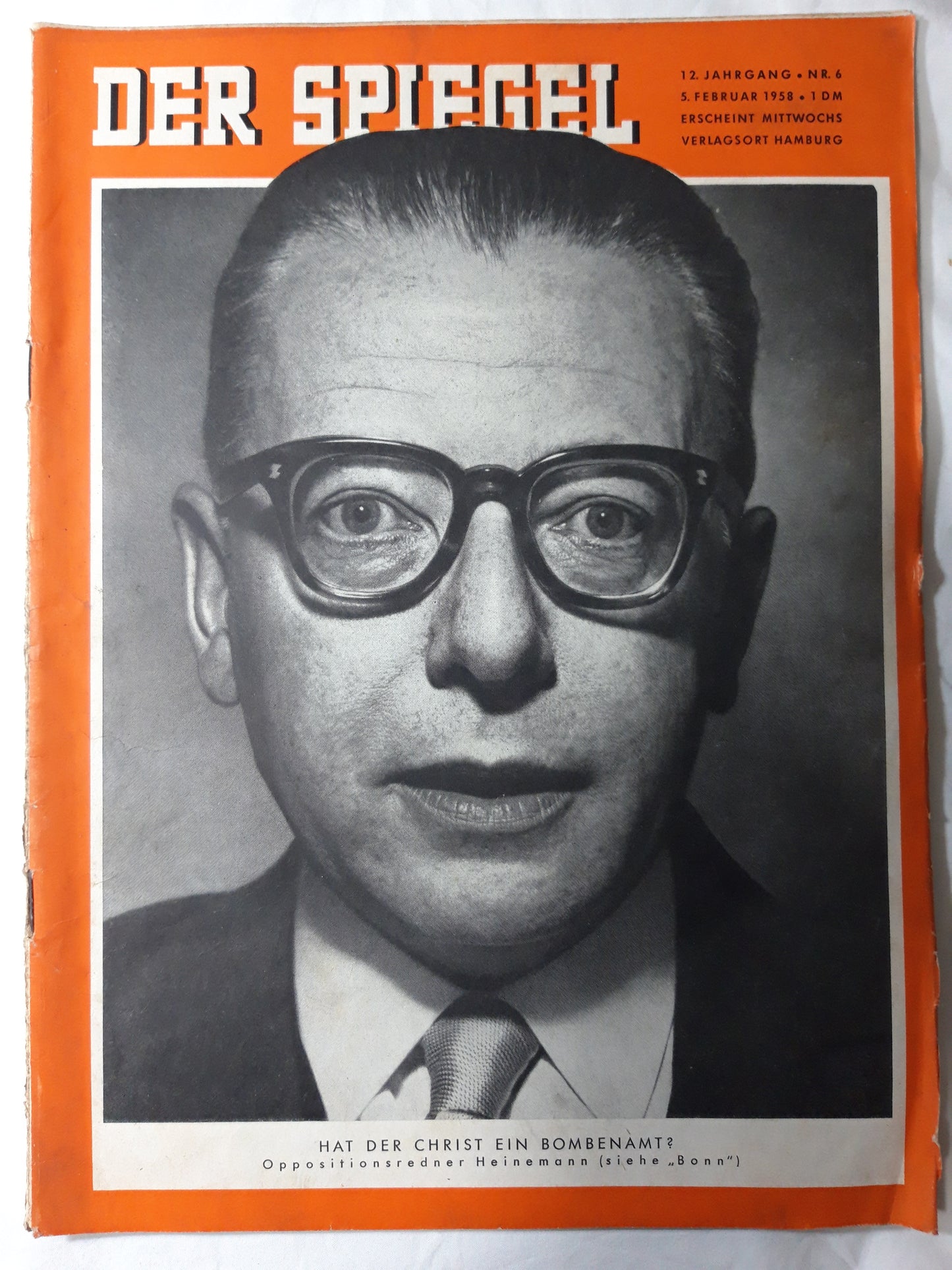 Der Spiegel Hat der Christ ein Bombenamt? Oppositionsredner Heinemann 05.02.1958 February 1958