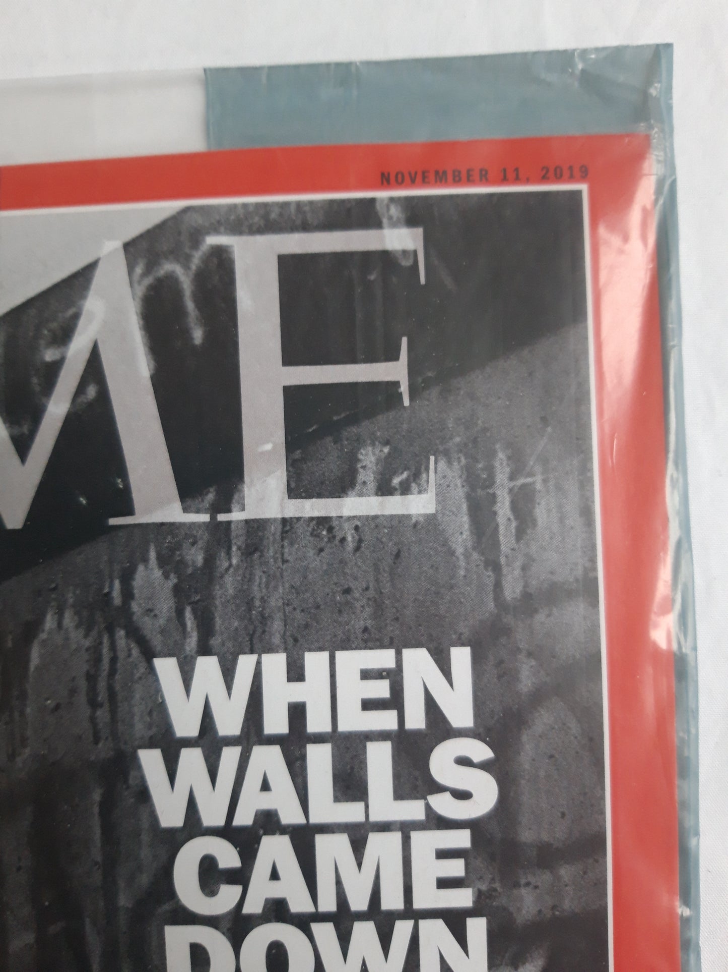 Time magazine When walls came down Berlin Wall Berliner Mauer fall November 1989 original package OP OVP Originalverpackung 11.11.2019 November 2019
