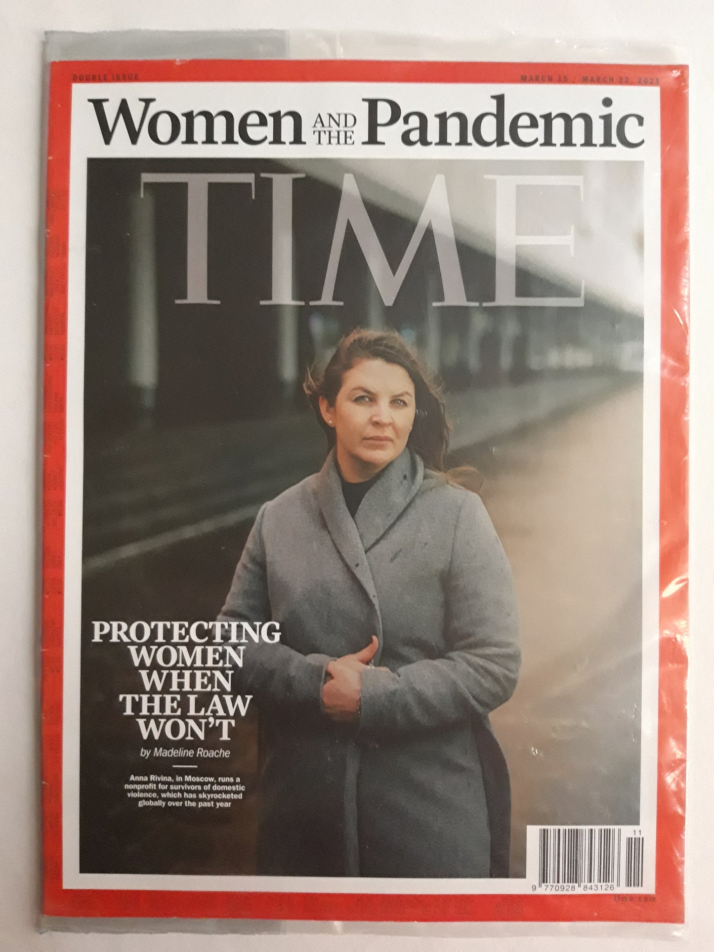 Time magazine Woman and the Pandemic Protecting women when the law won`t Anna Rivina original package OP OVP Originalverpackung 15./22.033.2021 March Maech