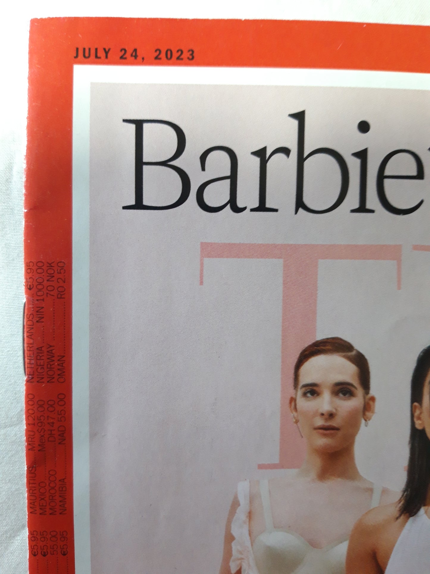 Time magazine Barbies`s World The year`s most suprising movie finds humanity in the Iconic doll Nari Nef Alexandra Shipp Margot Robbie Issa Rae Kate McKinnon 24.07.2023 July Juli 2023