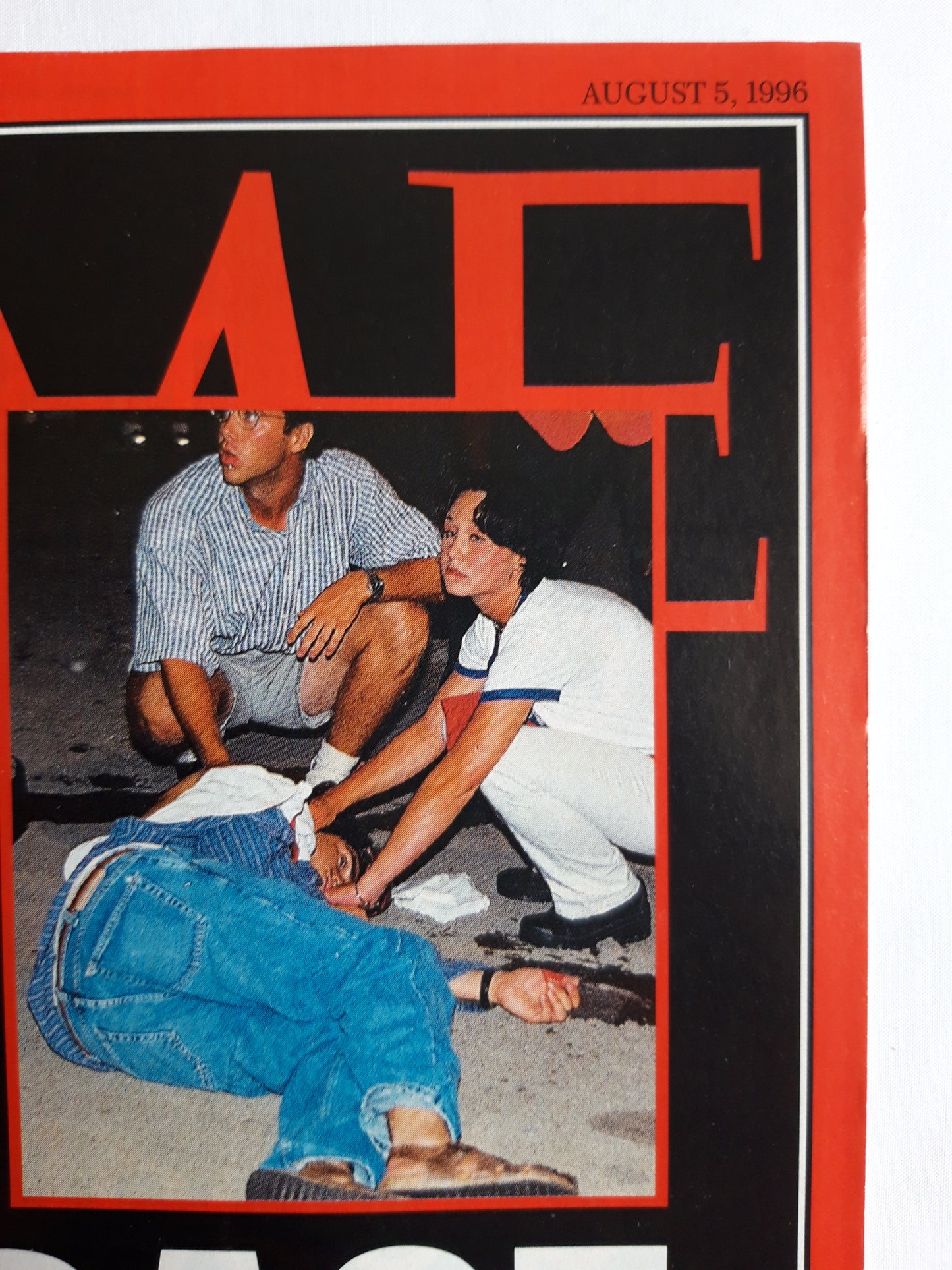 Time magazine Courage and cowardice Flight 800 Olympic Park 05.08.1996 05. 05th August 1996