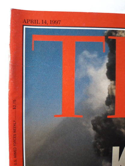 Time magazine Killer Mountains Half a billion people live in the shadow of dangerous and unpredictable volcanoes Africa`s new order A Rebirth Amid the Turmoil 14.04.1997 14th 14. April 1997
