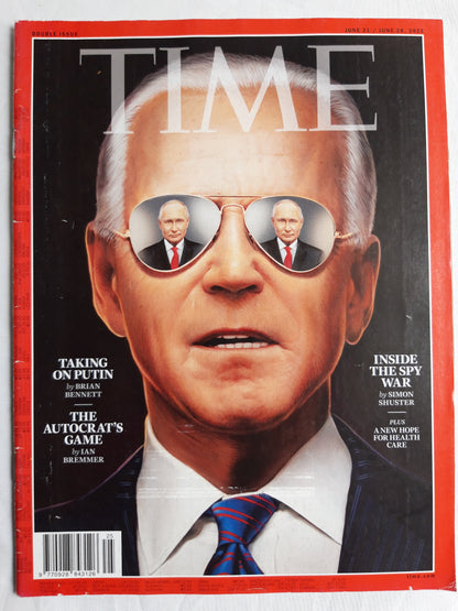Time magazine Taking on Vladimir Putin The Autocrat`s Game Inside the spy war Joe Biden A new hoope for health care 21./28.06.2021 21th 28th June Juni 2021